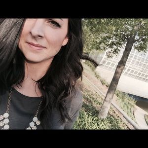 Meet your Posher, Whitney